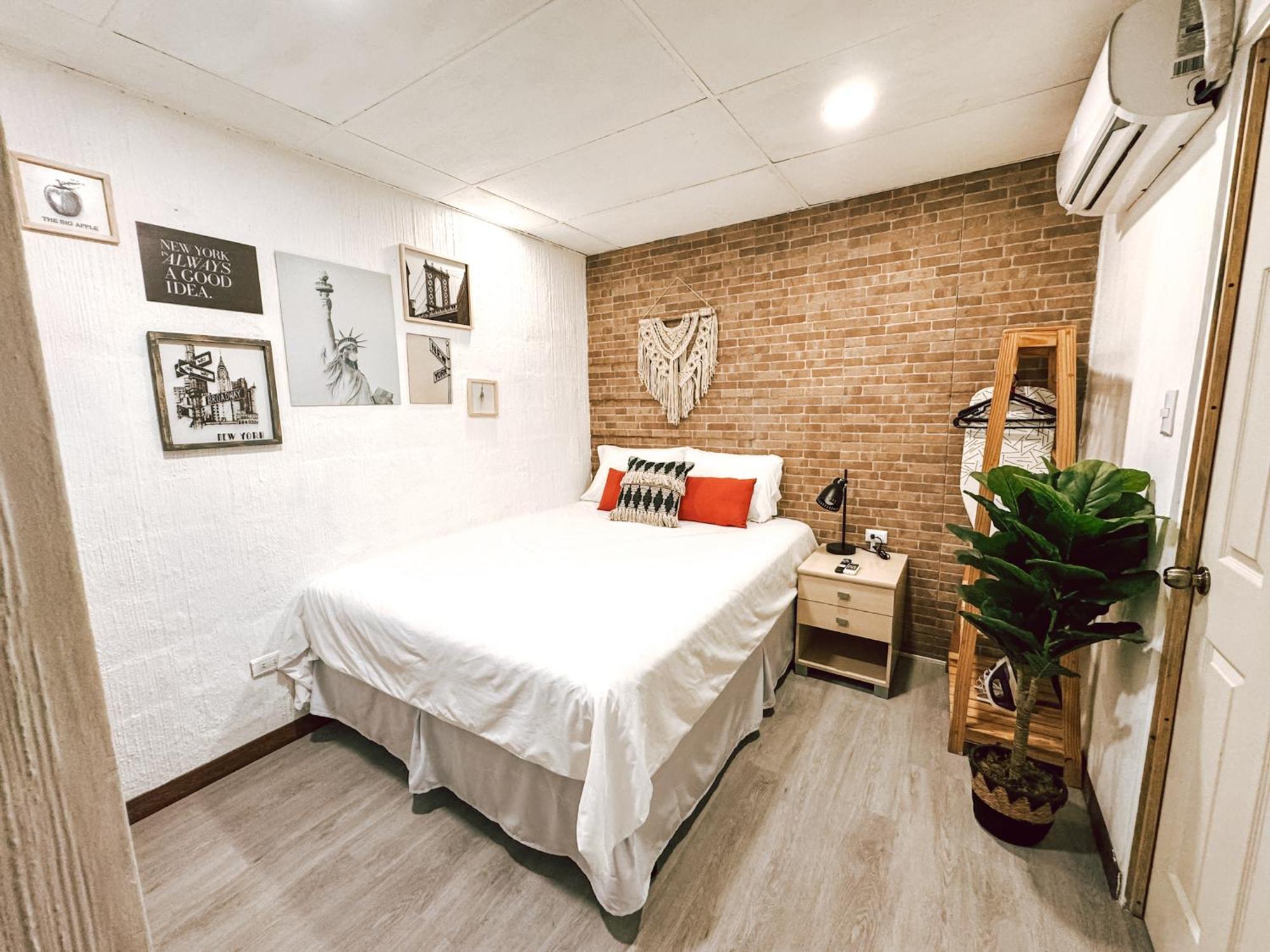 Bed and Breakfast Casa 46 - Escalon San Salvador Habitación foto