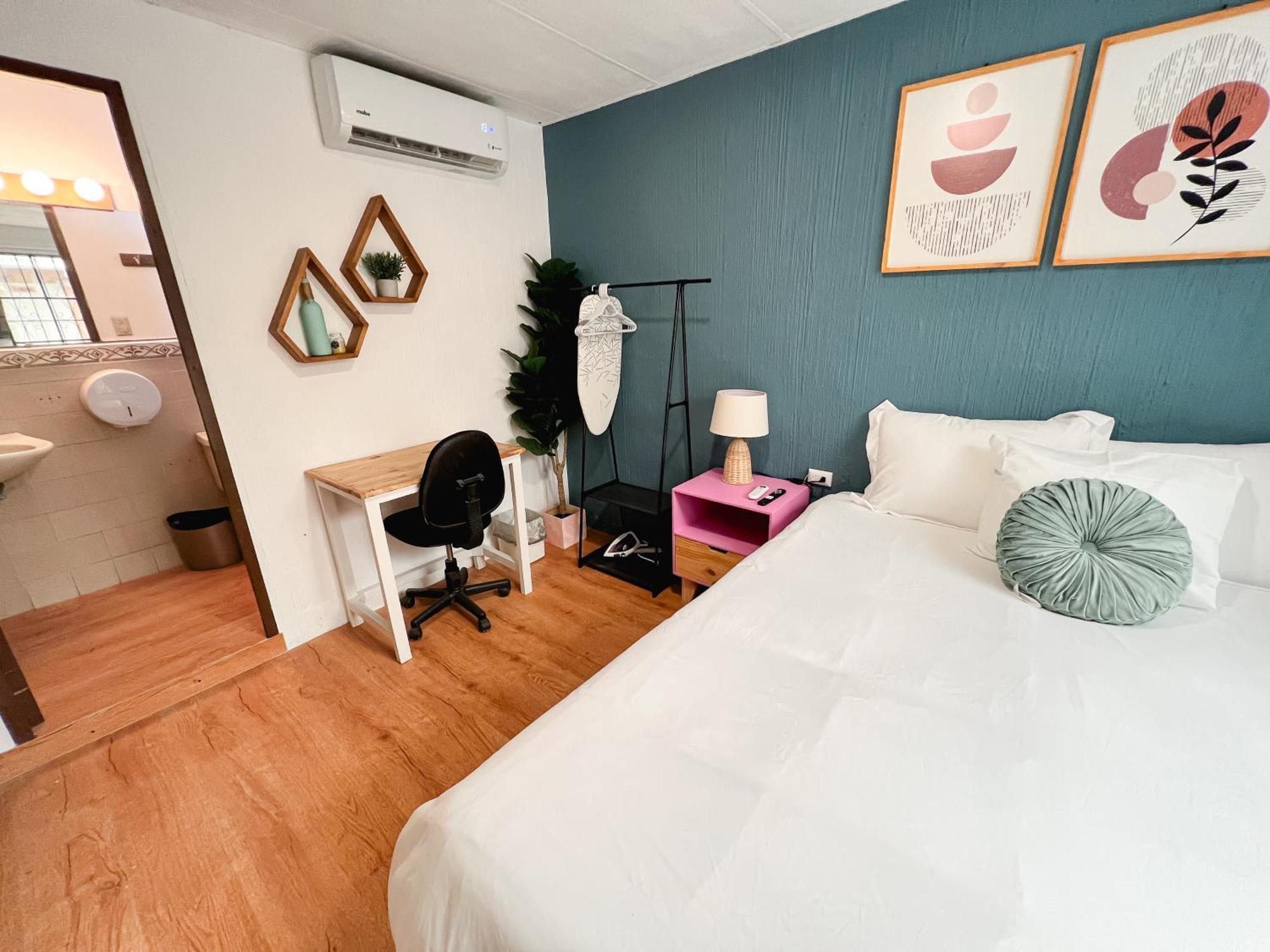 Bed and Breakfast Casa 46 - Escalon San Salvador Habitación foto